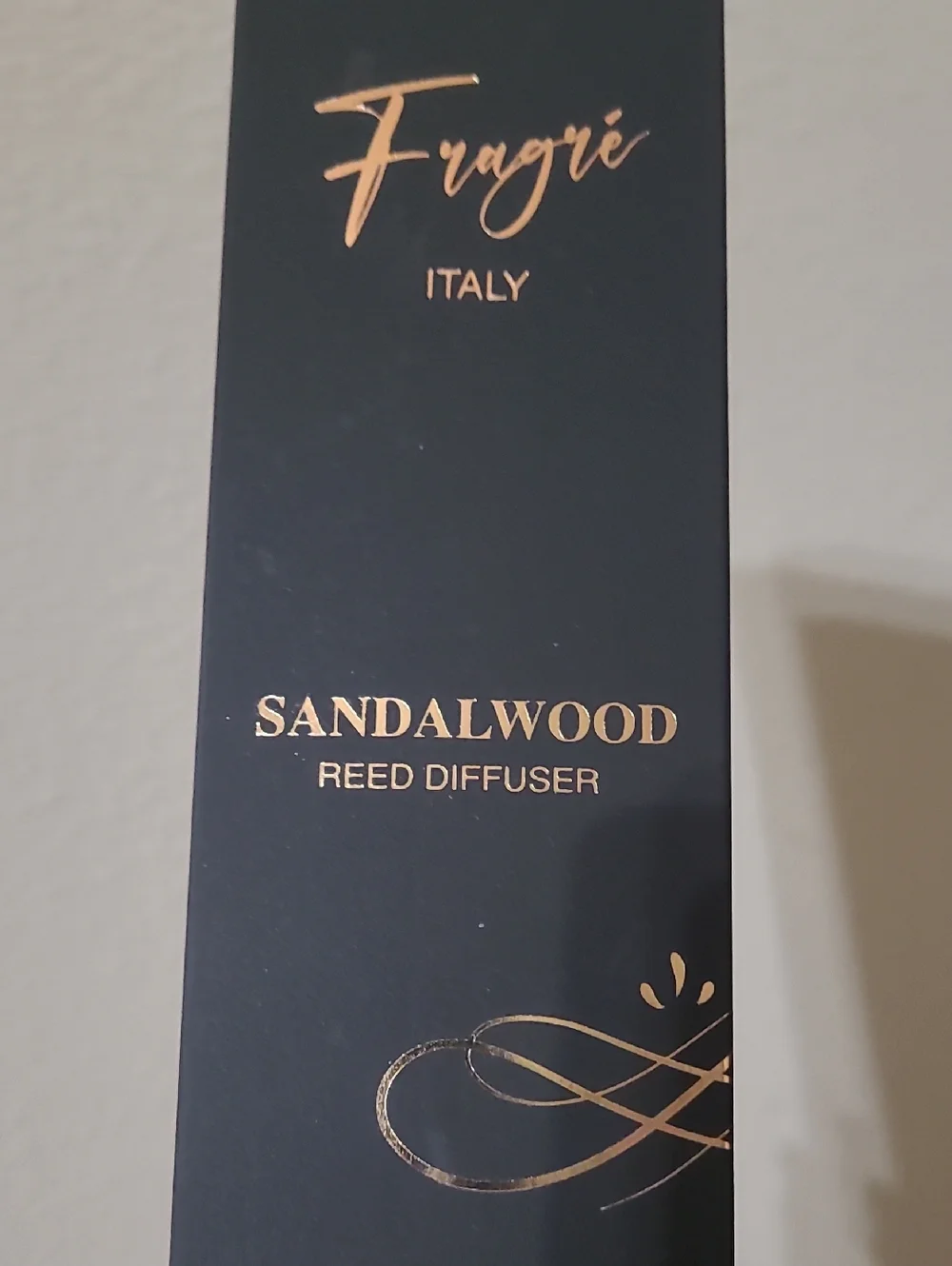 Fragre Sandalwood Reed Diffuser - Black & Gold